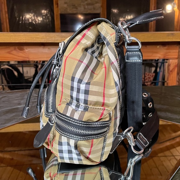 Burberry mini backpack with certificate of authenticity! - Picture 4 of 15